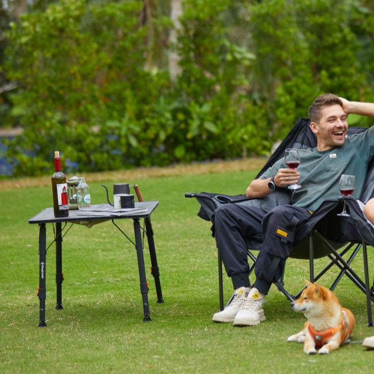 Under the Starlight of Oak Ridge: A Table Holding Family Memories