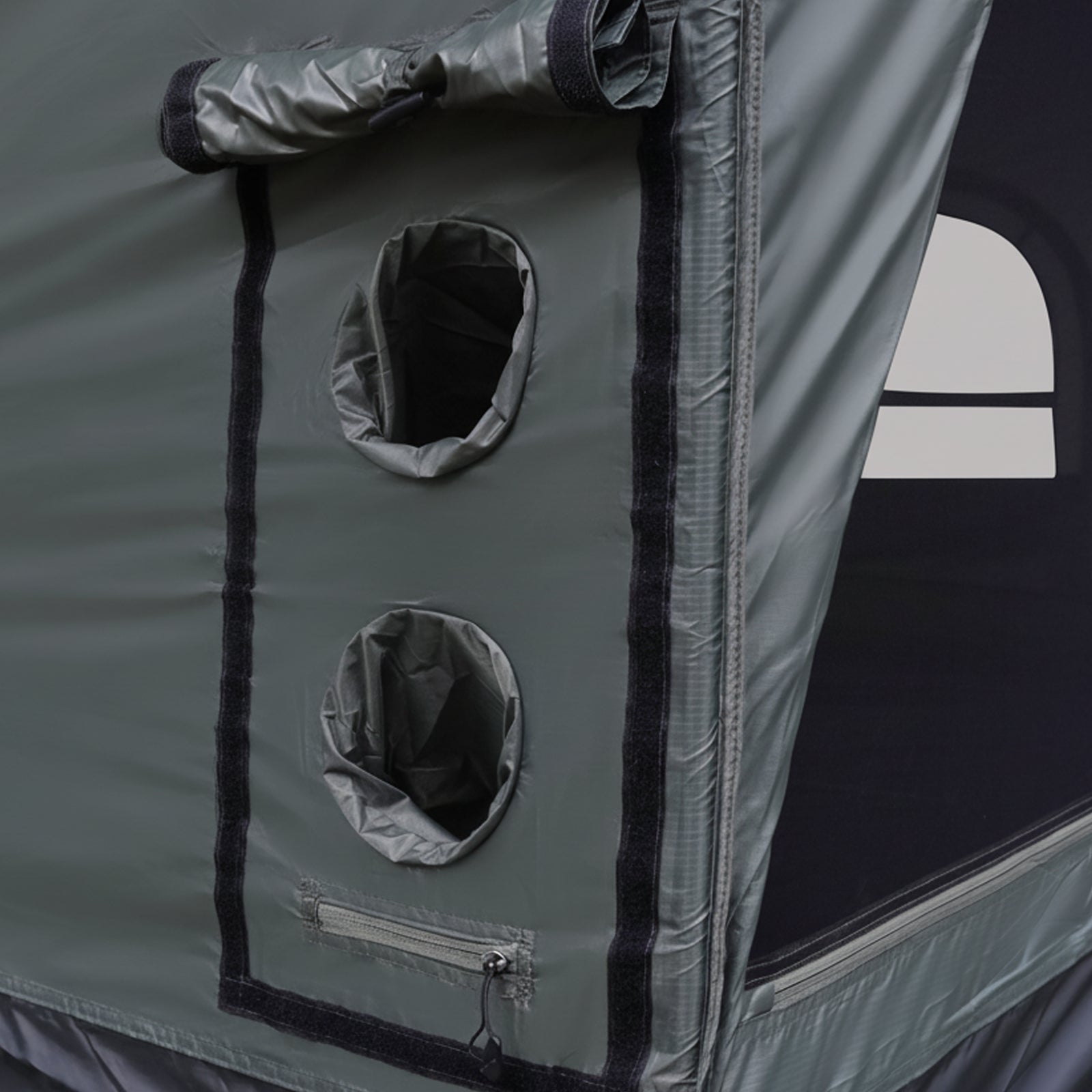 KingCamp MOUNTAIN IN C5 Cabin Tent with Stove Jack